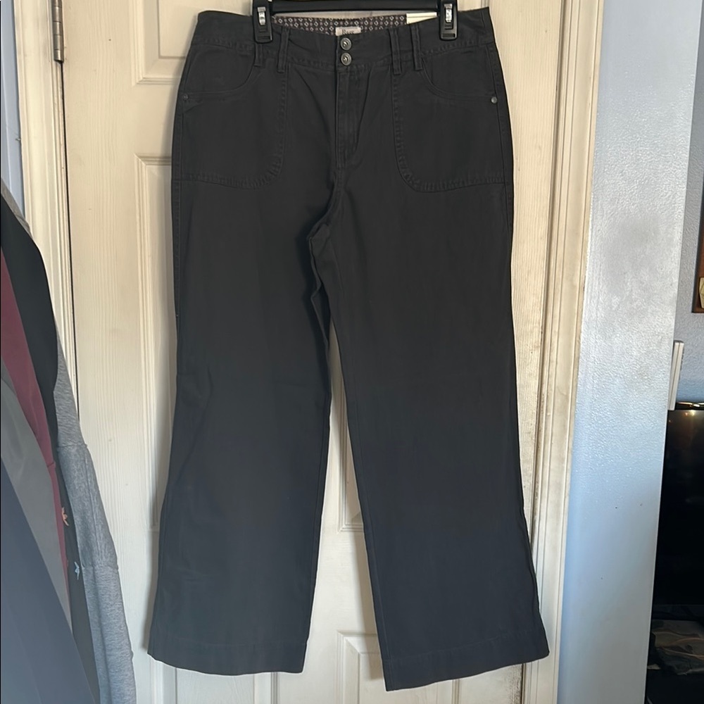 NWT BASS Temptest green size 12 Supply pant